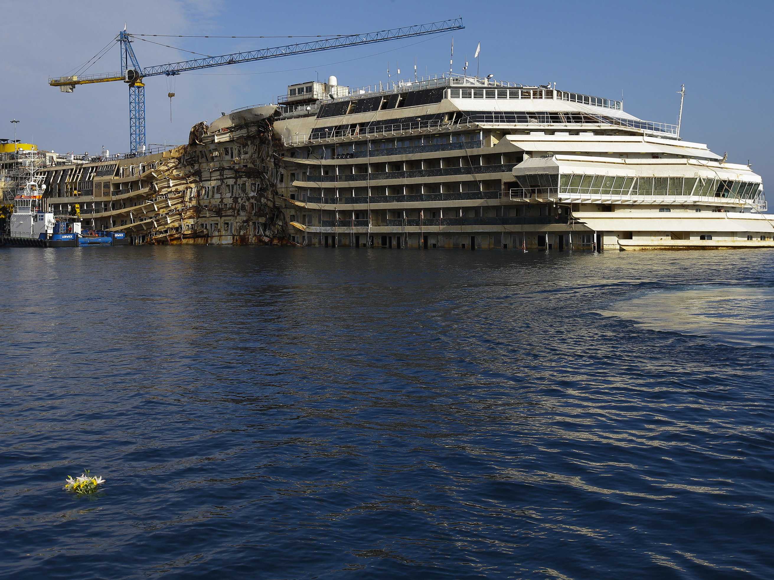 Nice wallpapers Costa Concordia 2622x1966px
