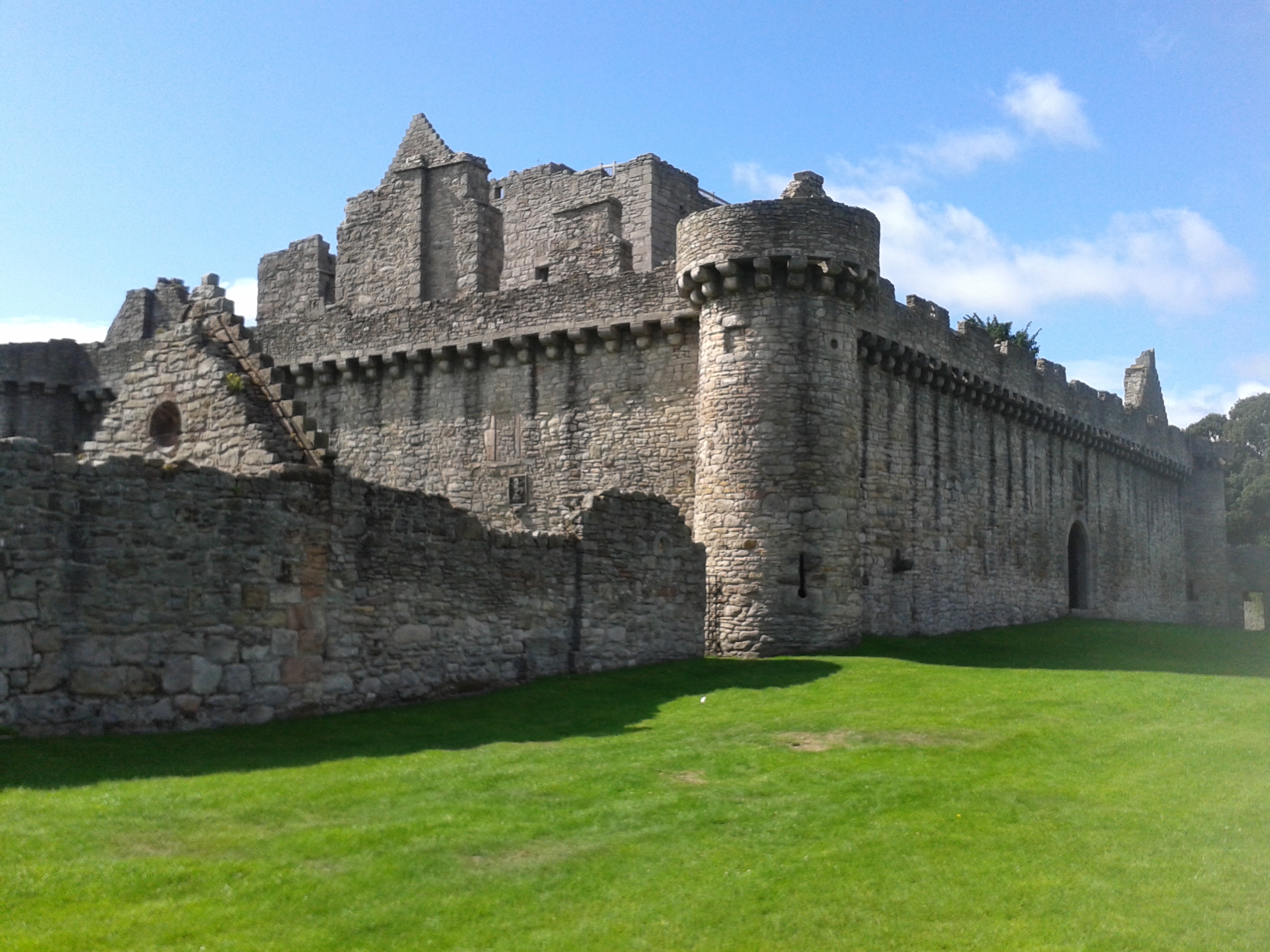 2560x1920 > Craigmillar Castle Wallpapers