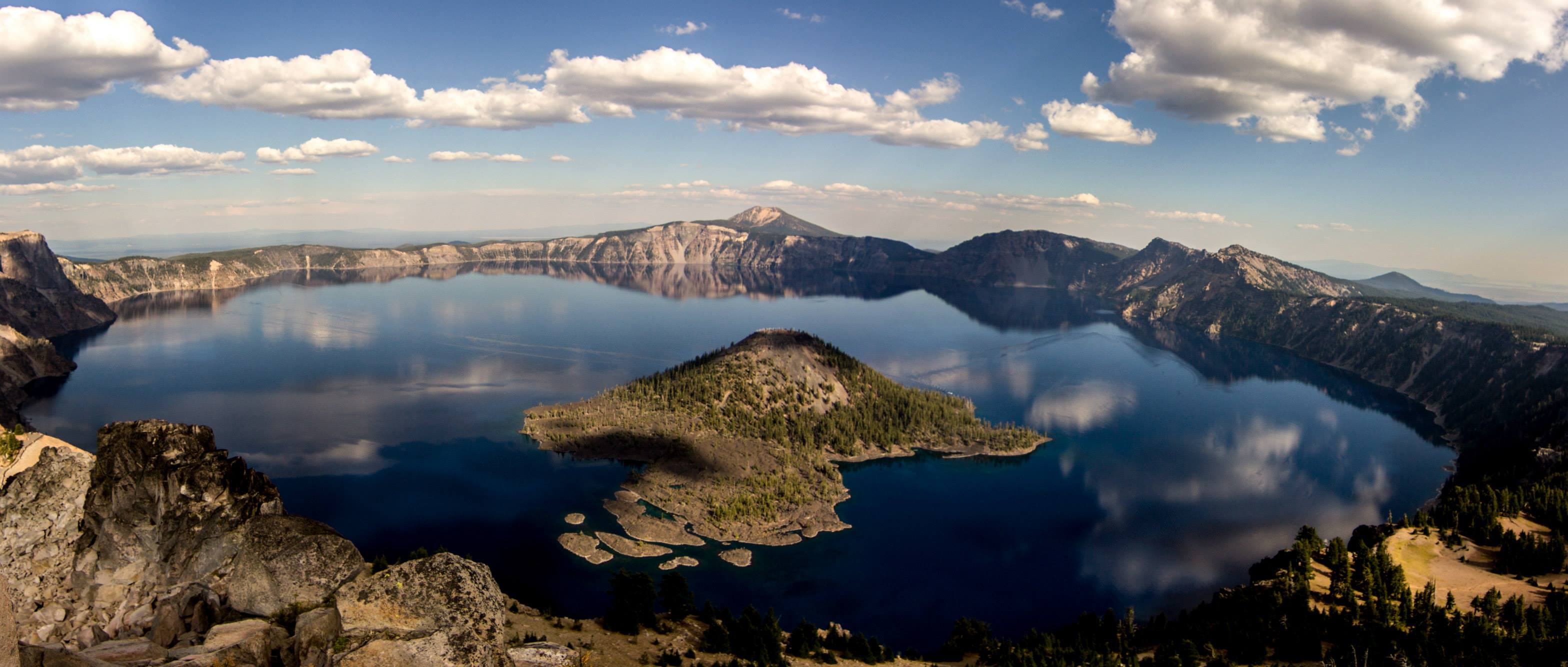 High Resolution Wallpaper | Crater Lake 3136x1336 px