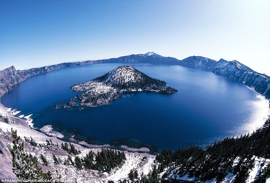 Crater Lake Backgrounds, Compatible - PC, Mobile, Gadgets| 880x598 px