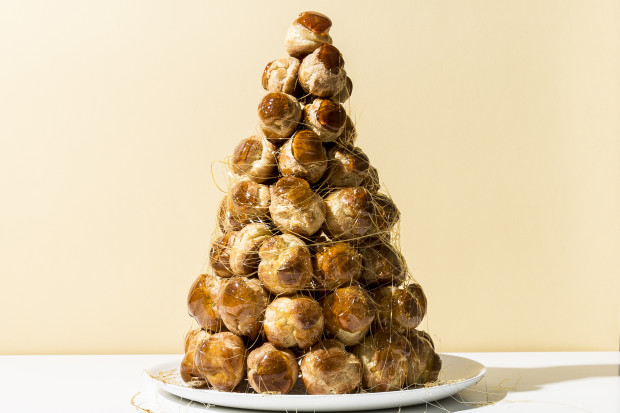 Amazing Croquembouche Pictures & Backgrounds