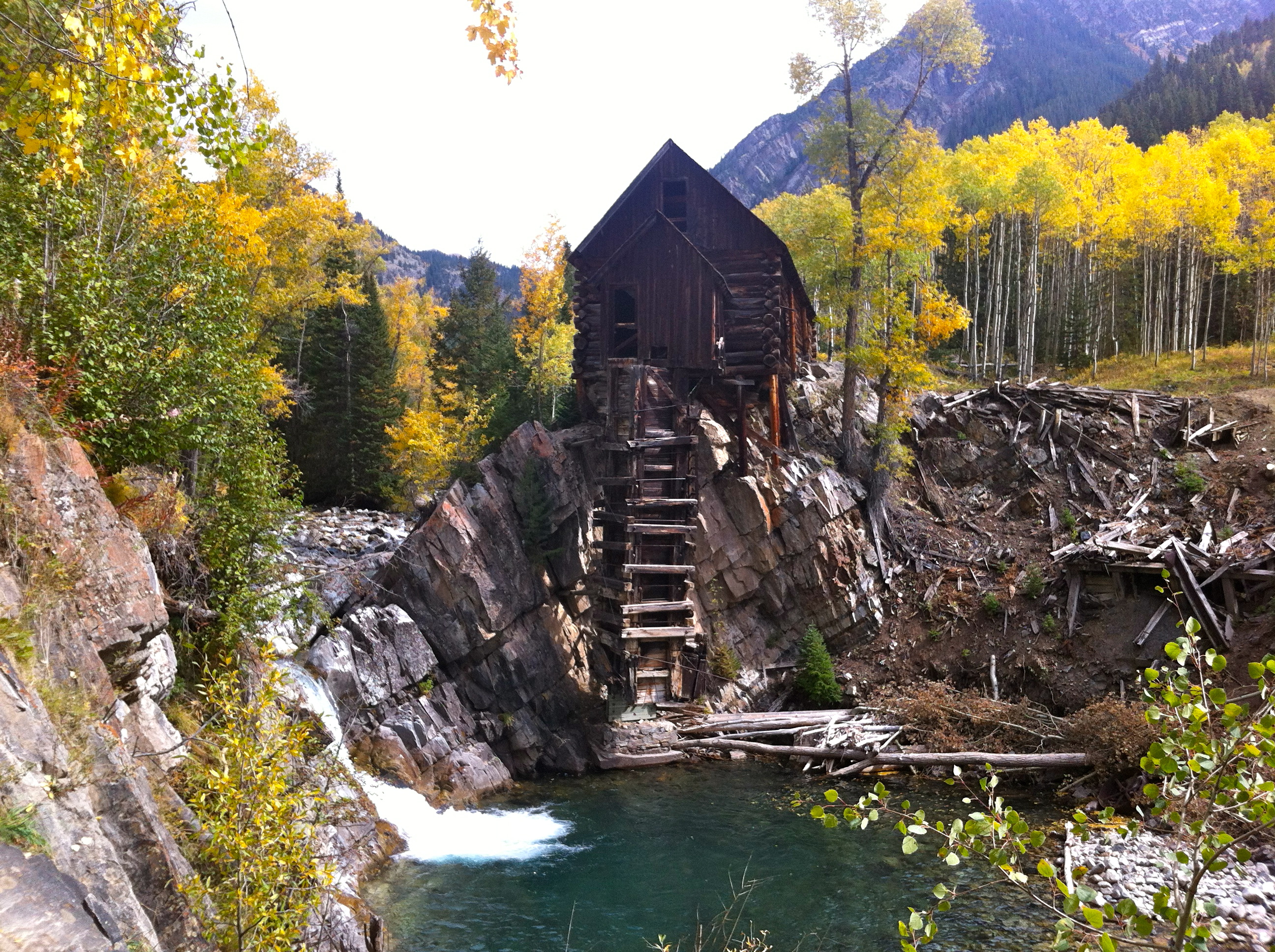 HQ Crystal Mill Wallpapers | File 2944.85Kb
