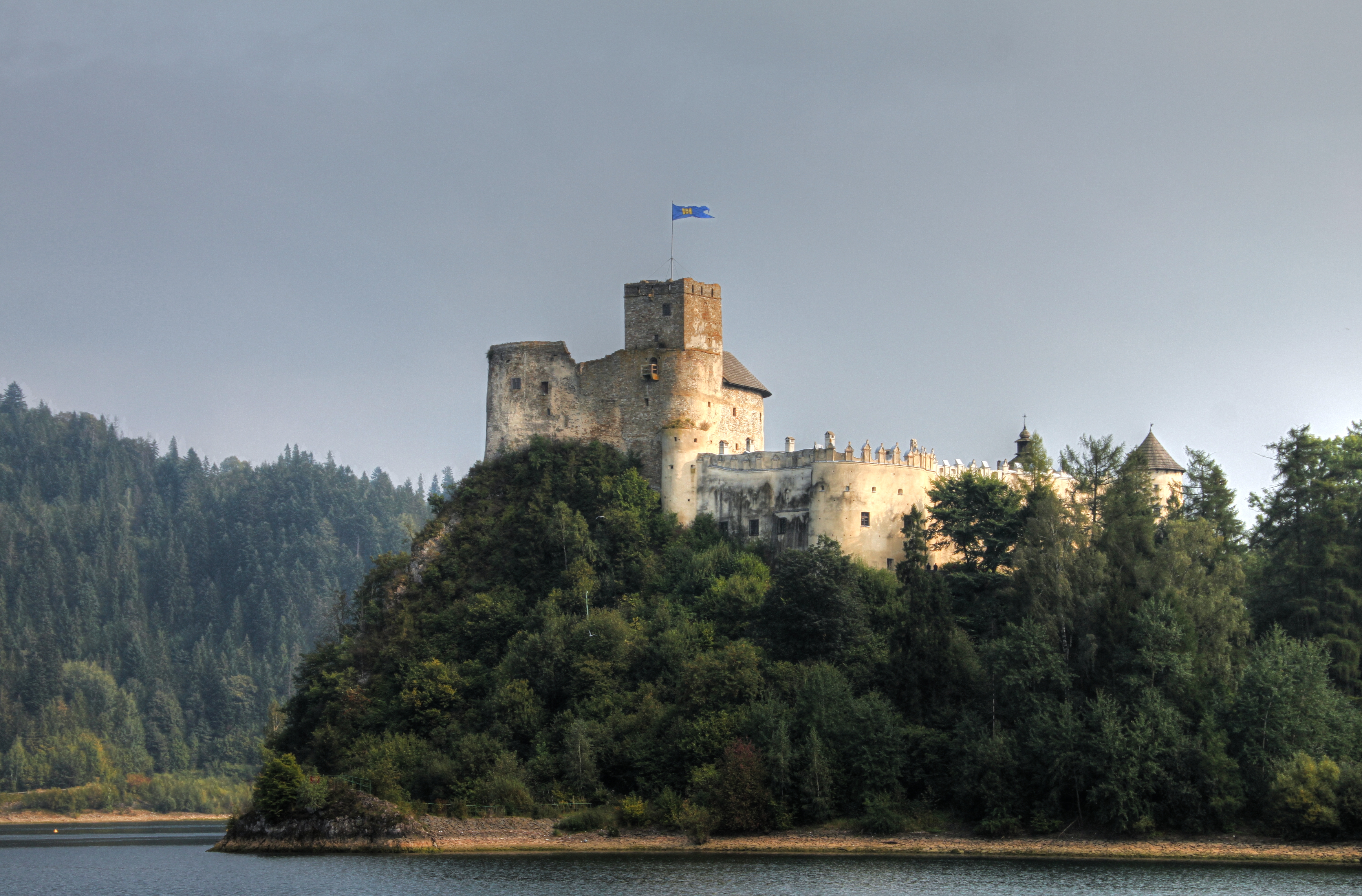 Niedzica Castle Backgrounds on Wallpapers Vista