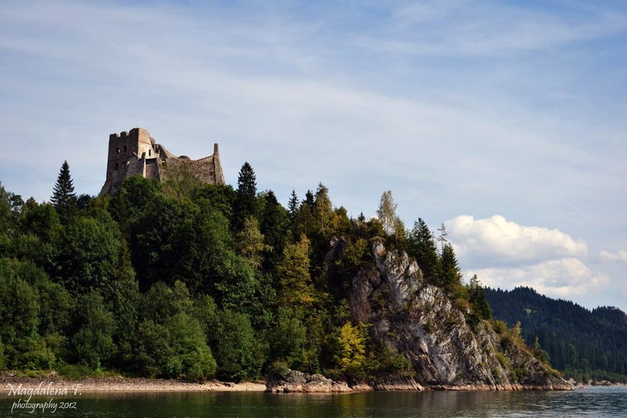 Czorsztyn Castle Backgrounds on Wallpapers Vista