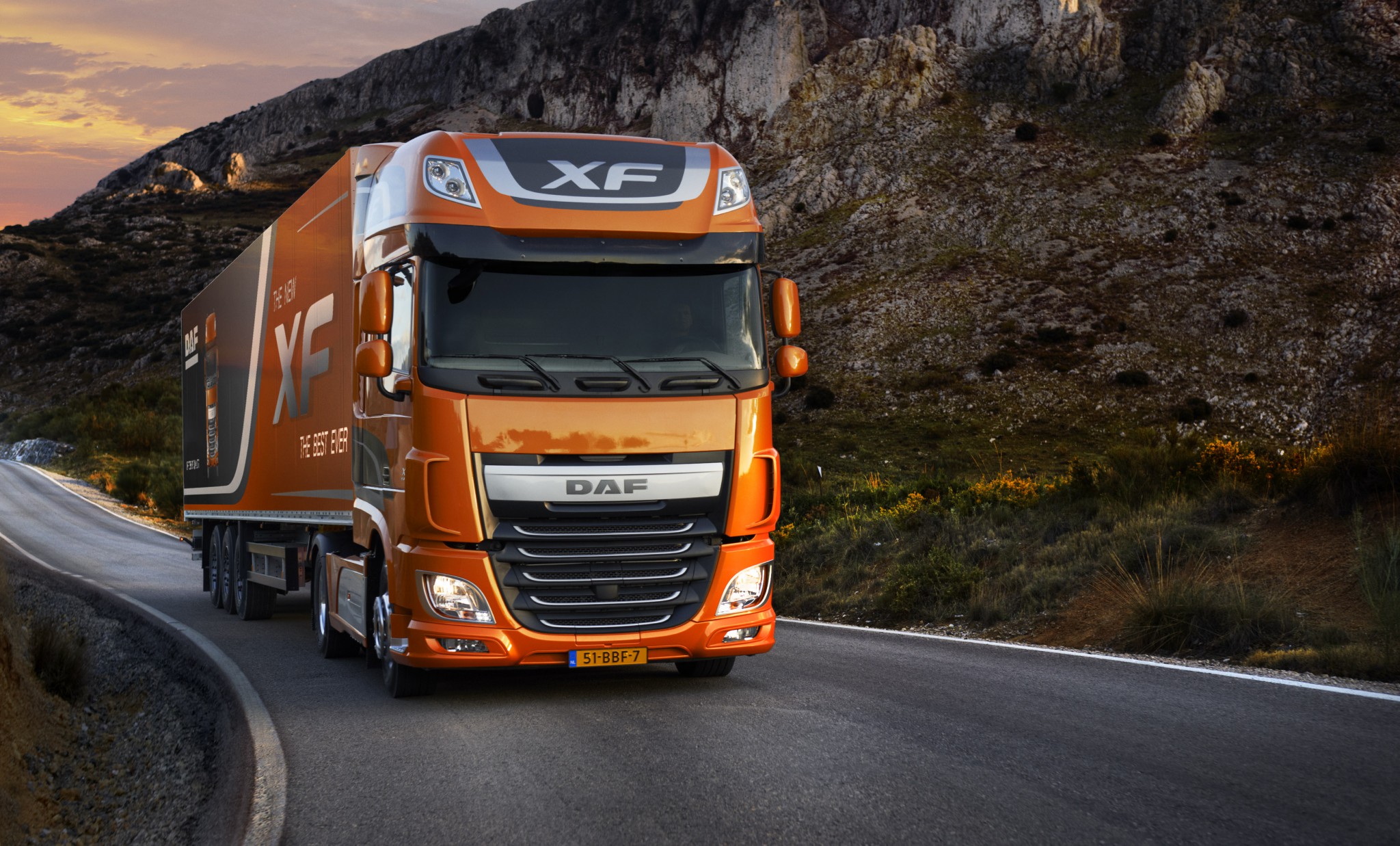 2048x1237 > DAF Wallpapers