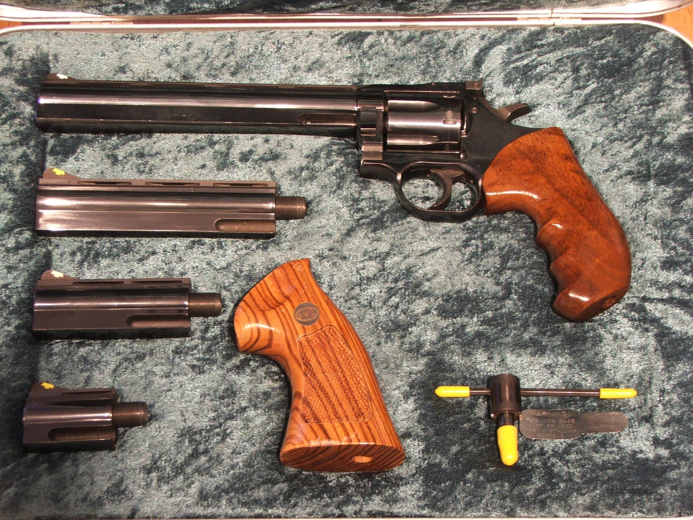 HQ Dan Wesson 357 Magnum Revolver Wallpapers | File 786.3Kb