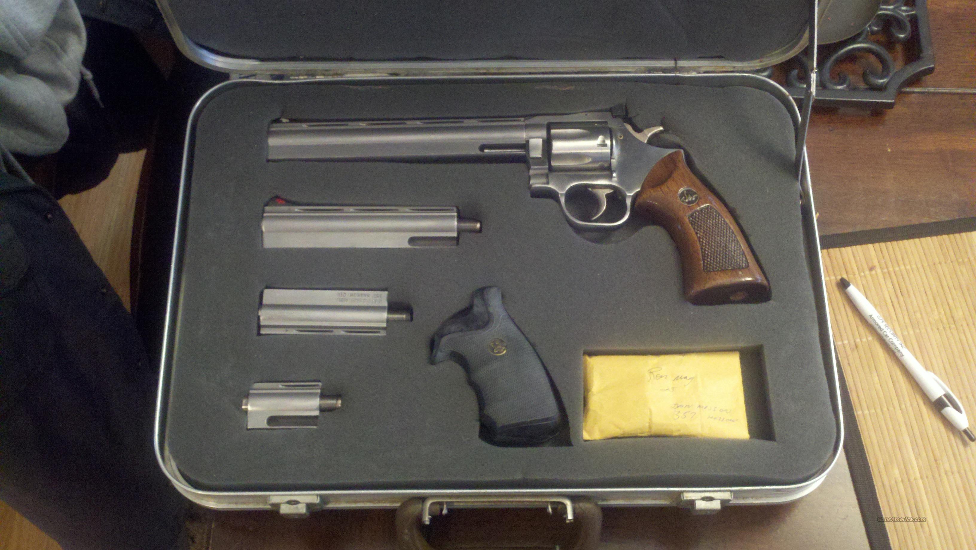Dan Wesson 357 Magnum Revolver Backgrounds on Wallpapers Vista