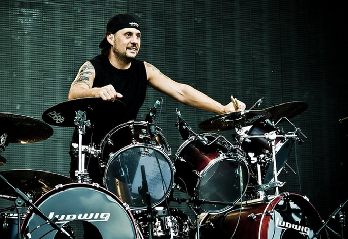 HD Quality Wallpaper | Collection: Music, 703x483 Dave Lombardo