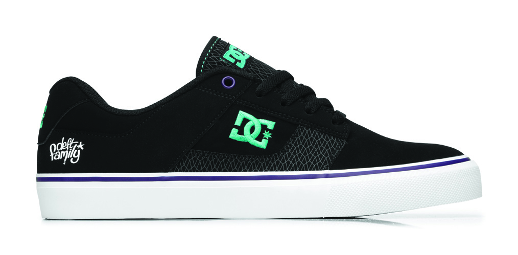 Nice Images Collection: DC Shoes Desktop Wallpapers