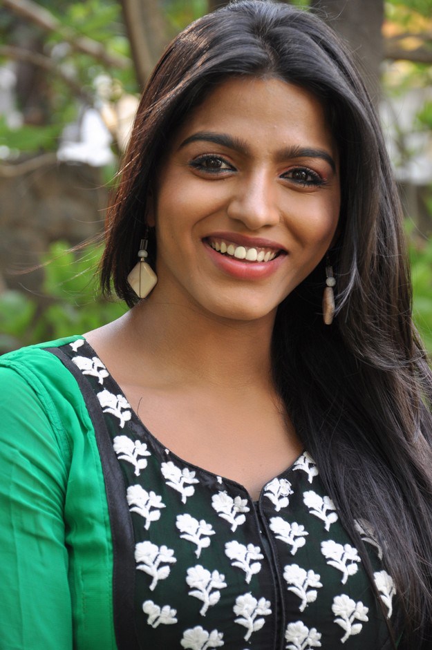 Dhansika Pics, Celebrity Collection