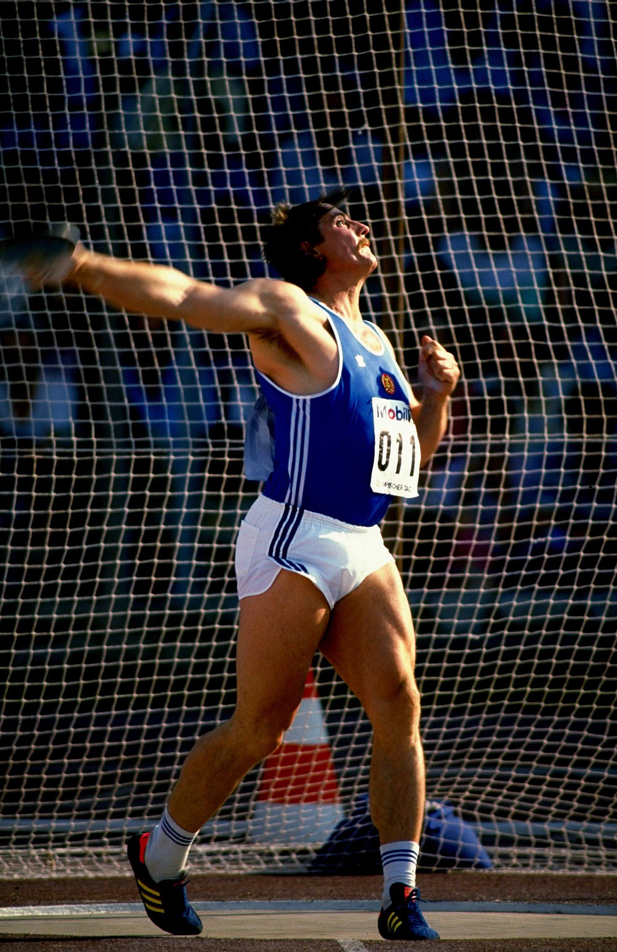 Nice wallpapers Discus Throw 1992x3072px
