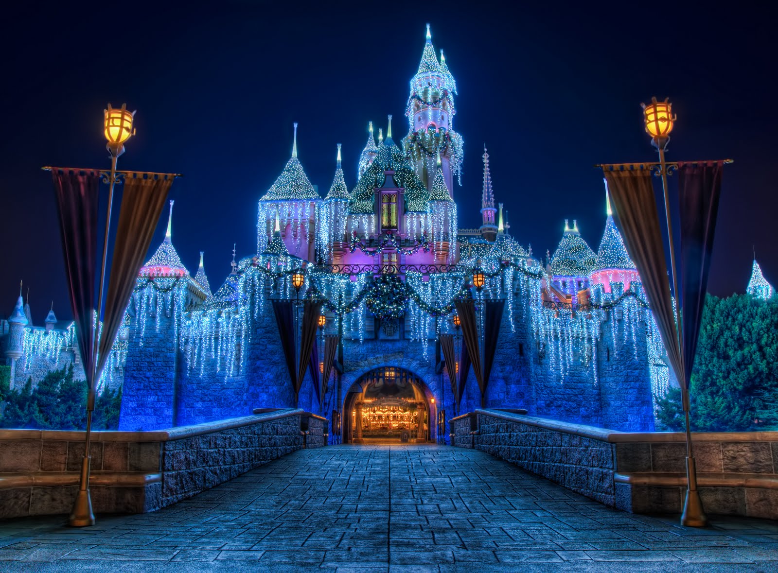 30 Disneyland HD Wallpapers and Backgrounds