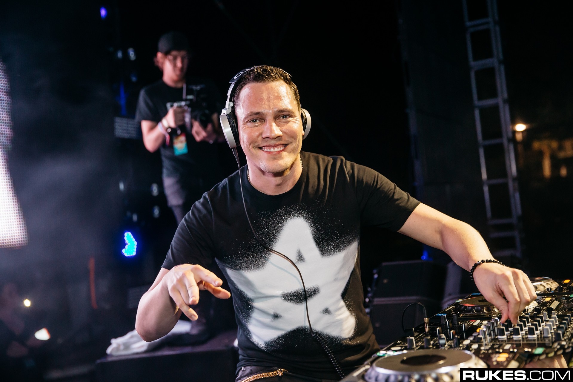 Dj Tiesto Backgrounds, Compatible - PC, Mobile, Gadgets| 1919x1279 px