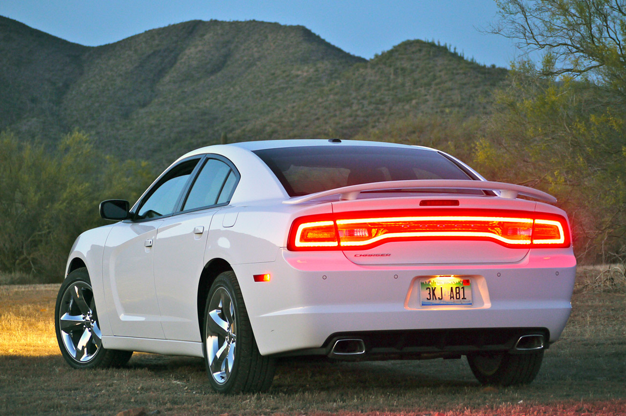 HQ Dodge Charger Wallpapers | File 335.02Kb