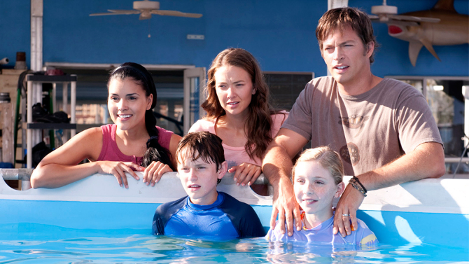 Images of Dolphin Tale | 670x377