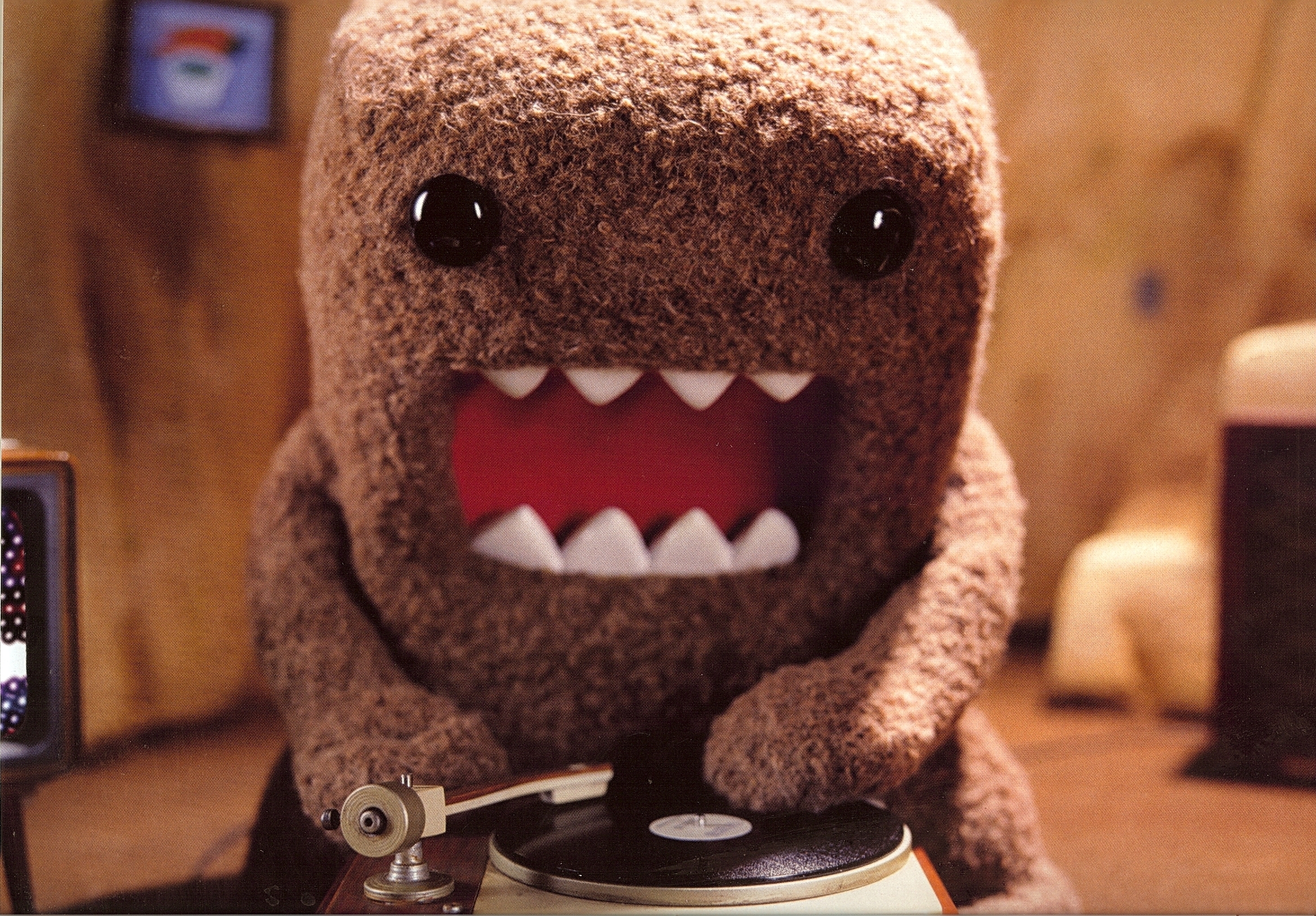 2338x1628 > Domo Wallpapers
