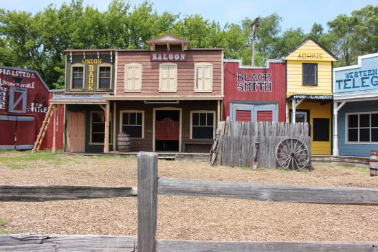 Amazing Donley's Wild West Town Pictures & Backgrounds