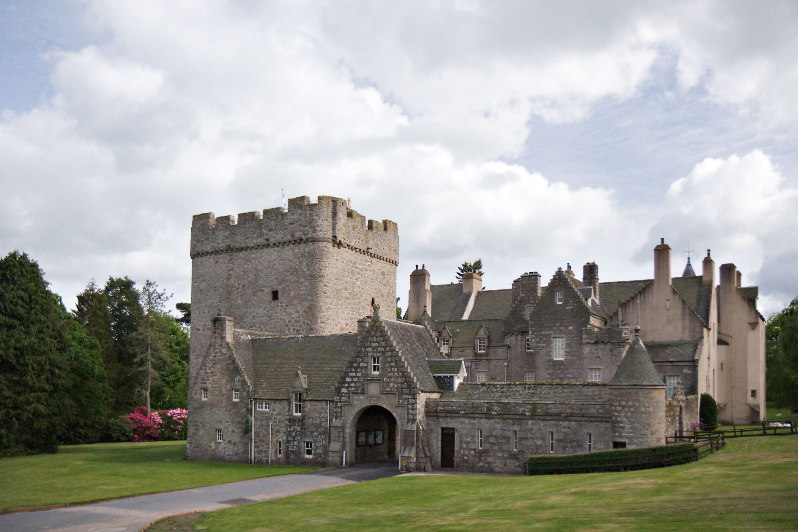 HD Quality Wallpaper | Collection: Man Made, 3172x2115 Dunduff Castle