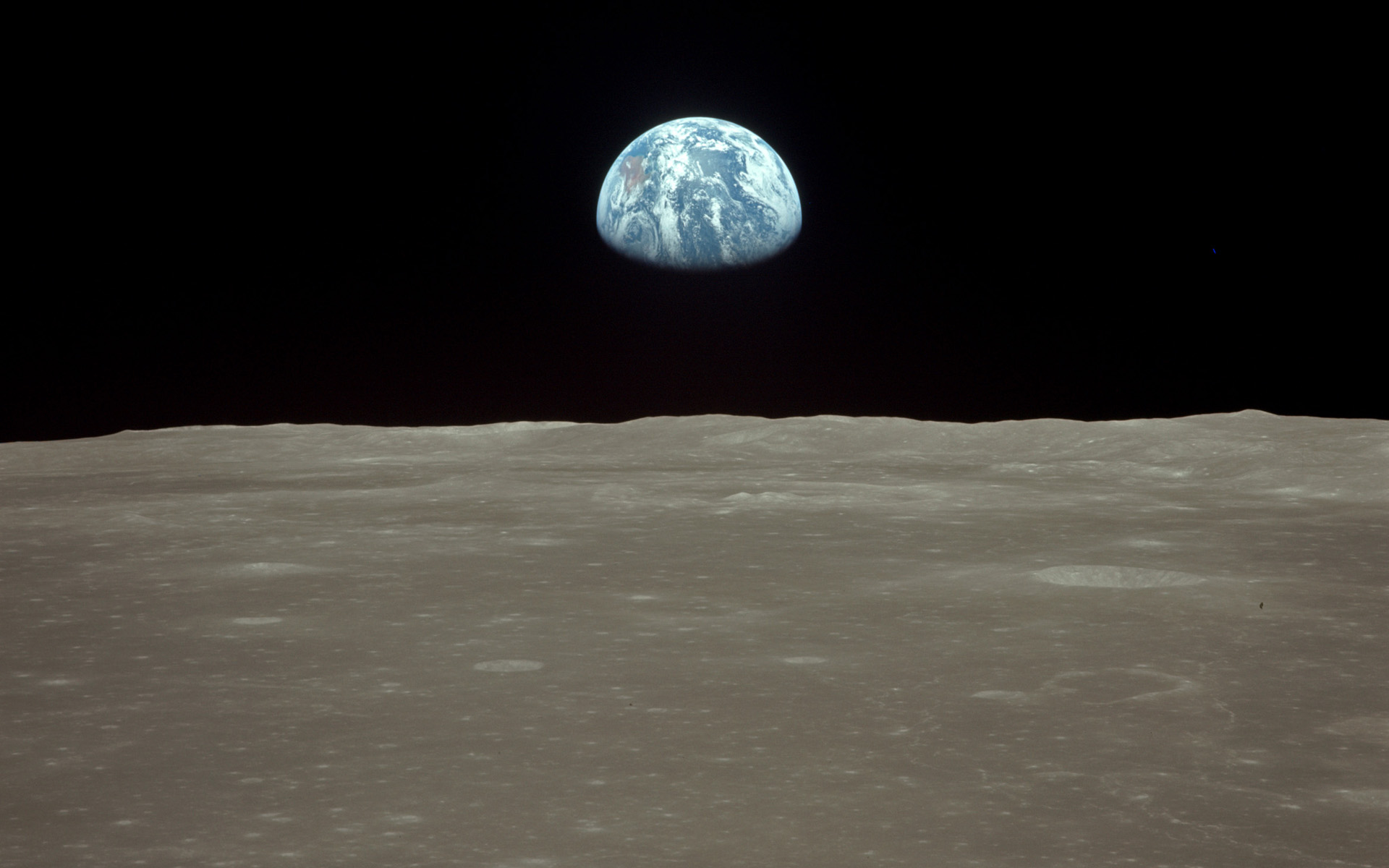 Earthrise Backgrounds on Wallpapers Vista