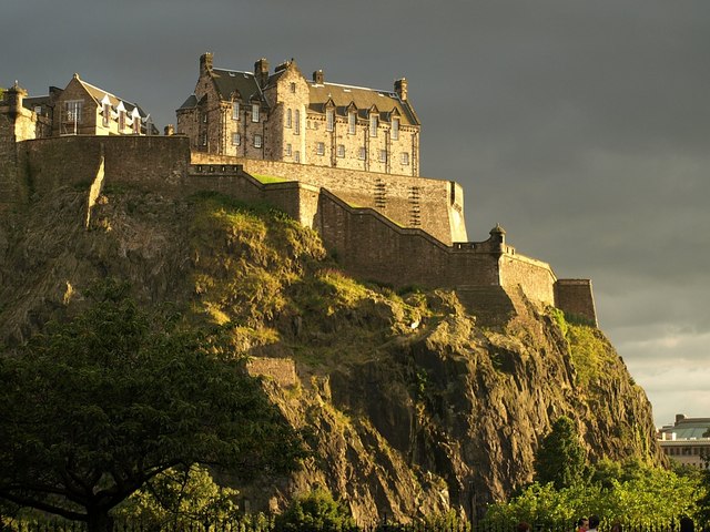Edinburgh Castle Backgrounds, Compatible - PC, Mobile, Gadgets| 640x480 px