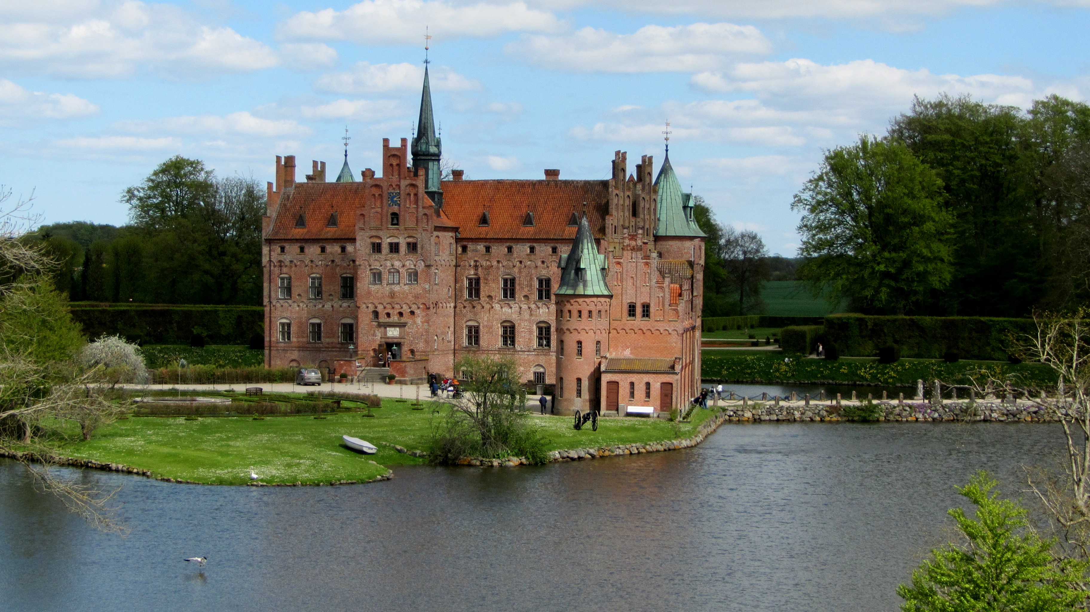 Nice wallpapers Egeskov Castle 3648x2048px