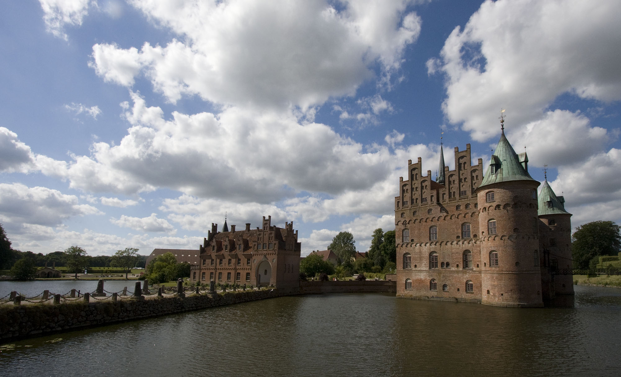 Amazing Egeskov Castle Pictures & Backgrounds