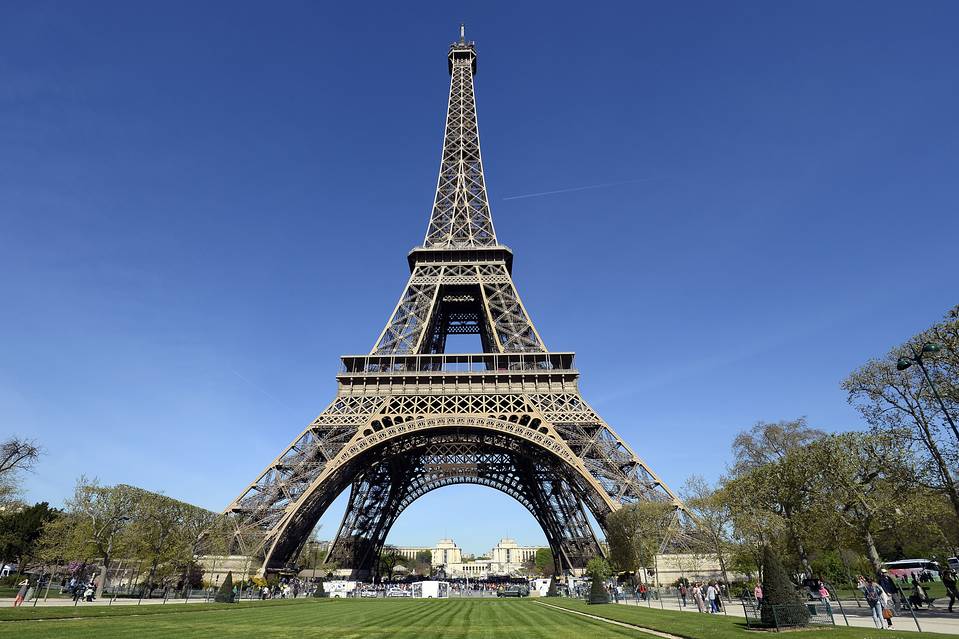 Amazing Eiffel Tower Pictures & Backgrounds