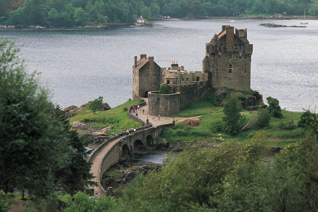 Eilean Donan Castle Backgrounds, Compatible - PC, Mobile, Gadgets| 1050x700 px
