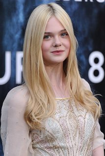 HD Quality Wallpaper | Collection: Celebrity, 214x317 Elle Fanning