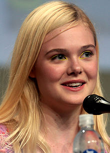 Elle Fanning High Quality Background on Wallpapers Vista