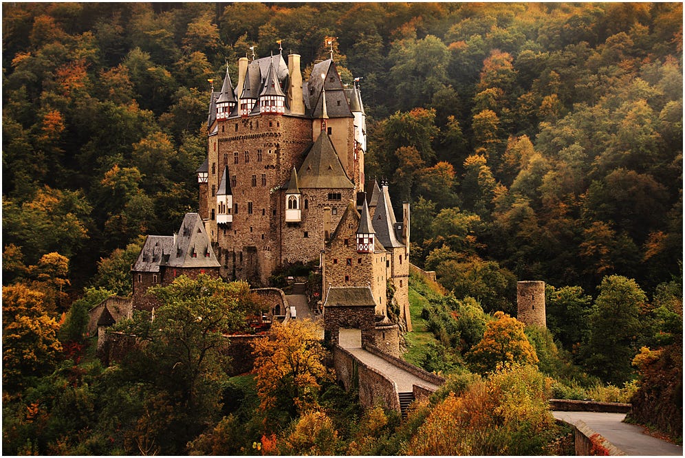 Images of Eltz Castle | 996x666