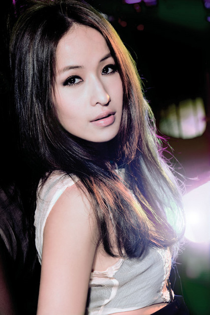 HD Quality Wallpaper | Collection: Music, 427x640 Elva Hsiao