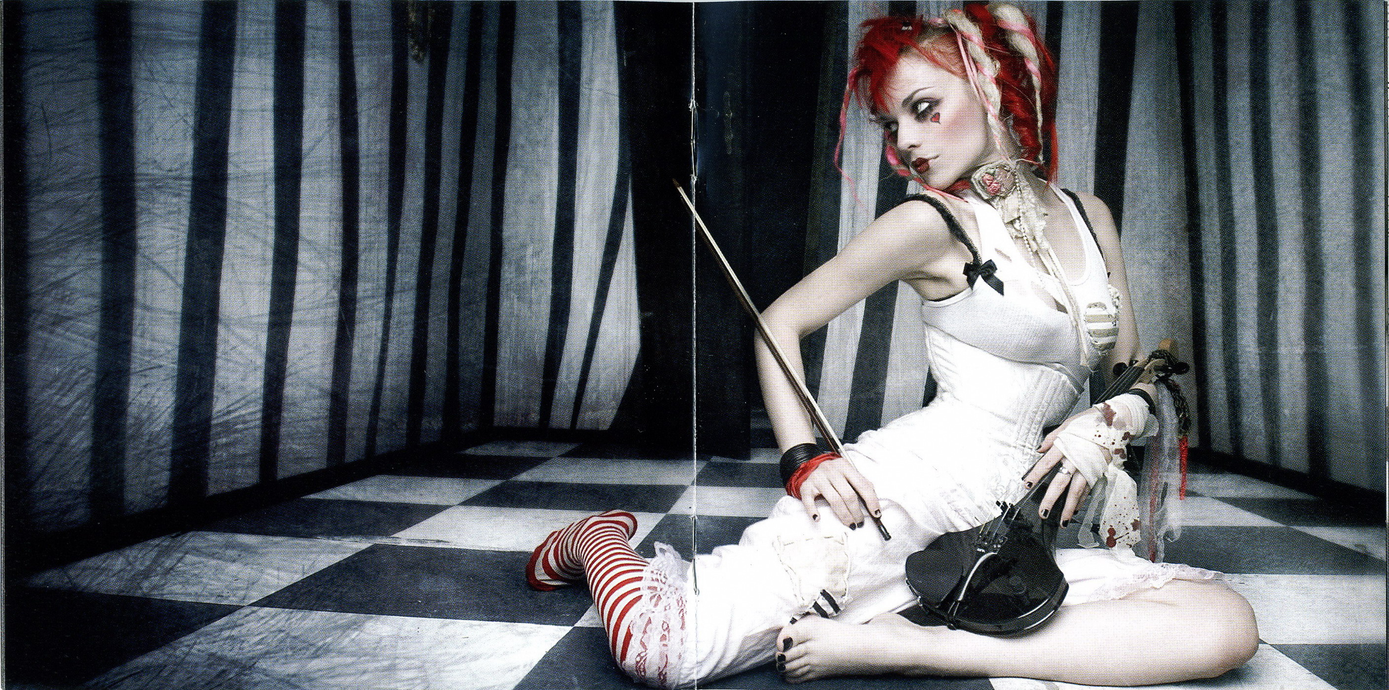 High Resolution Wallpaper | Emilie Autumn 2815x1400 px