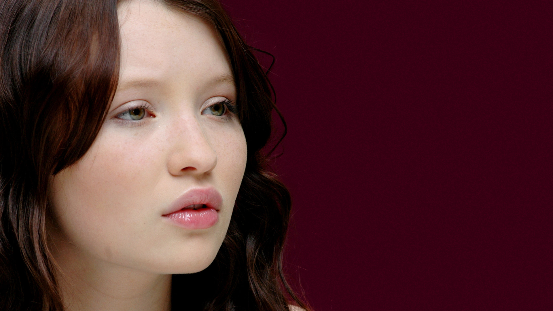 Amazing Emily Browning Pictures & Backgrounds