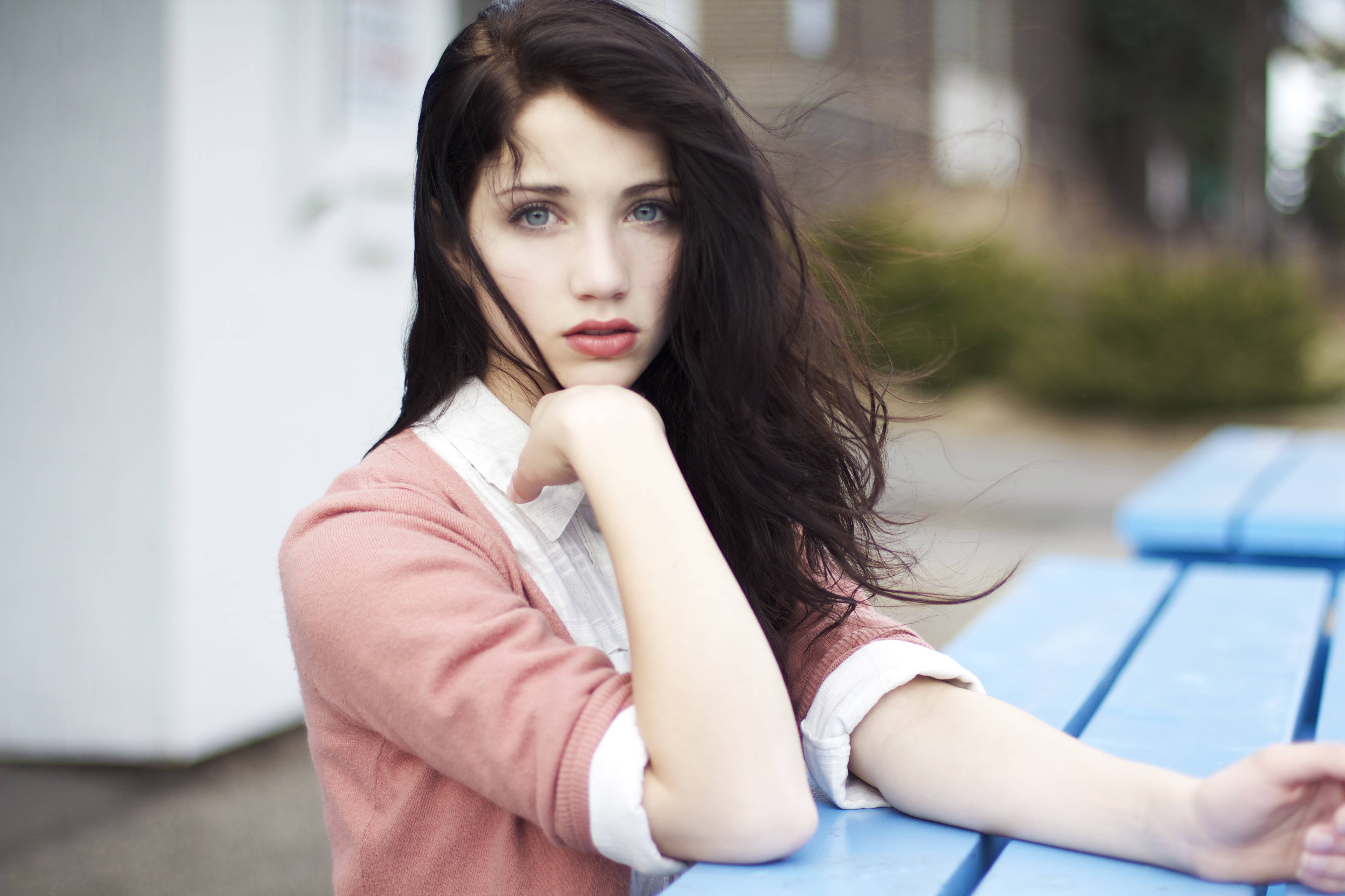 Emily Rudd High Quality Background on Wallpapers Vista