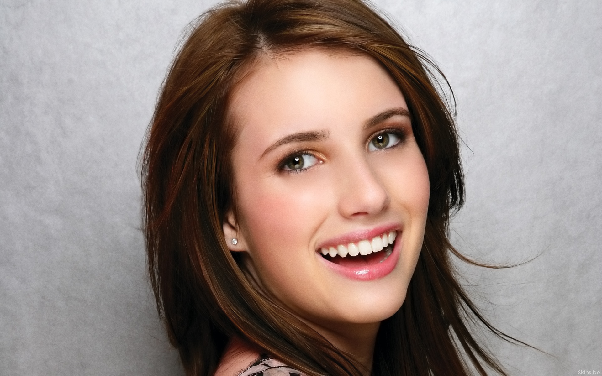 Emma Roberts High Quality Background on Wallpapers Vista