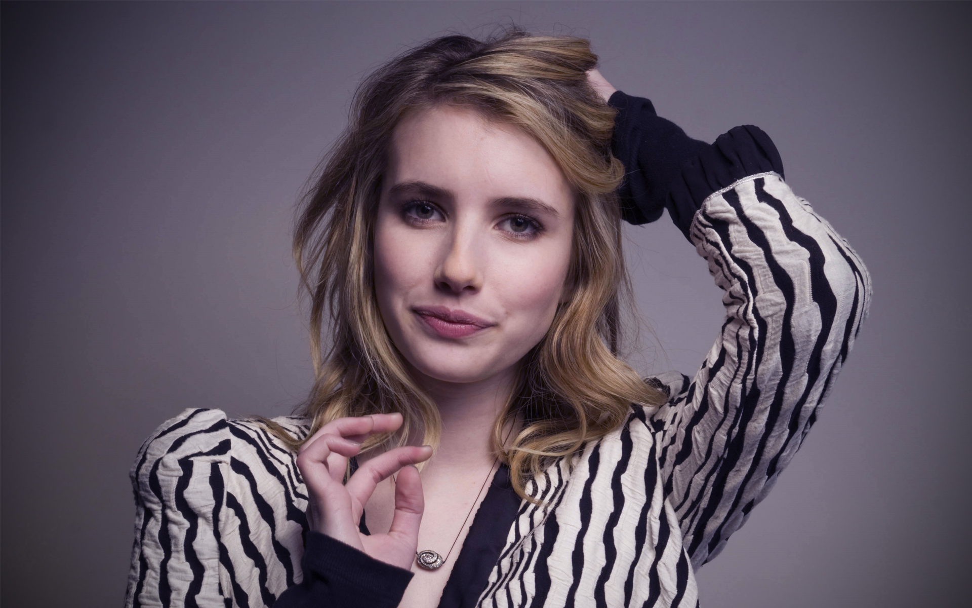 Emma Roberts Backgrounds on Wallpapers Vista