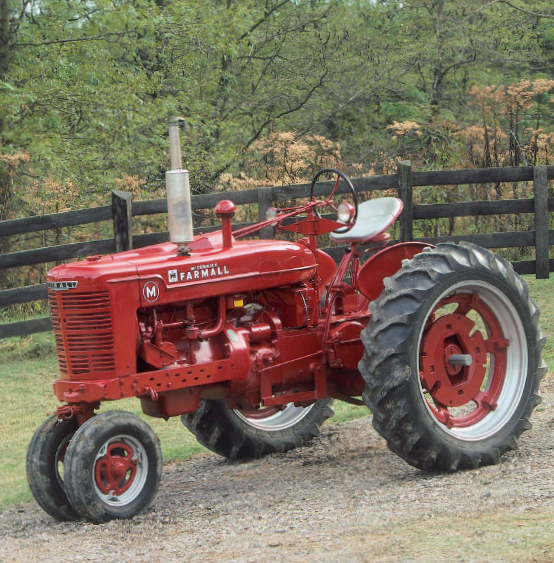 Nice wallpapers Farmall Tractor 554x563px