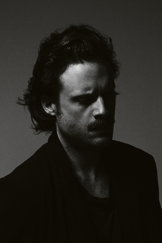 Amazing Father John Misty Pictures & Backgrounds