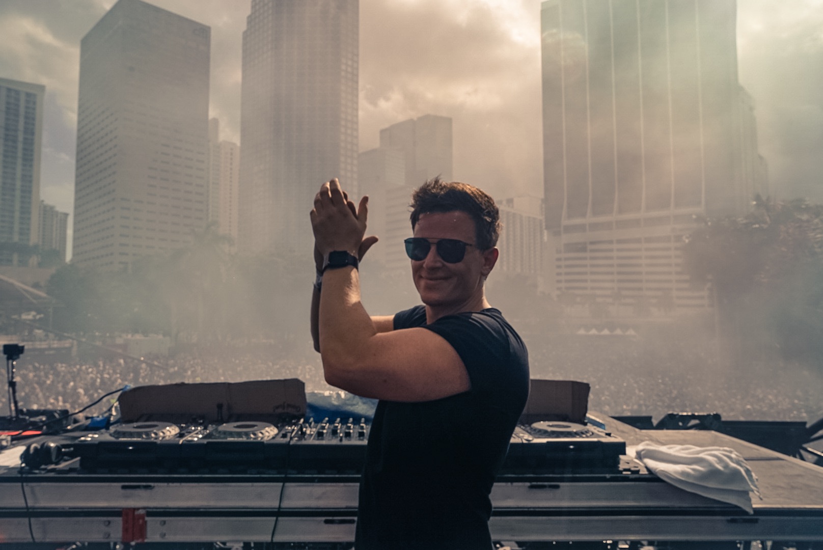 Nice wallpapers Fedde Le Grand 1616x1080px