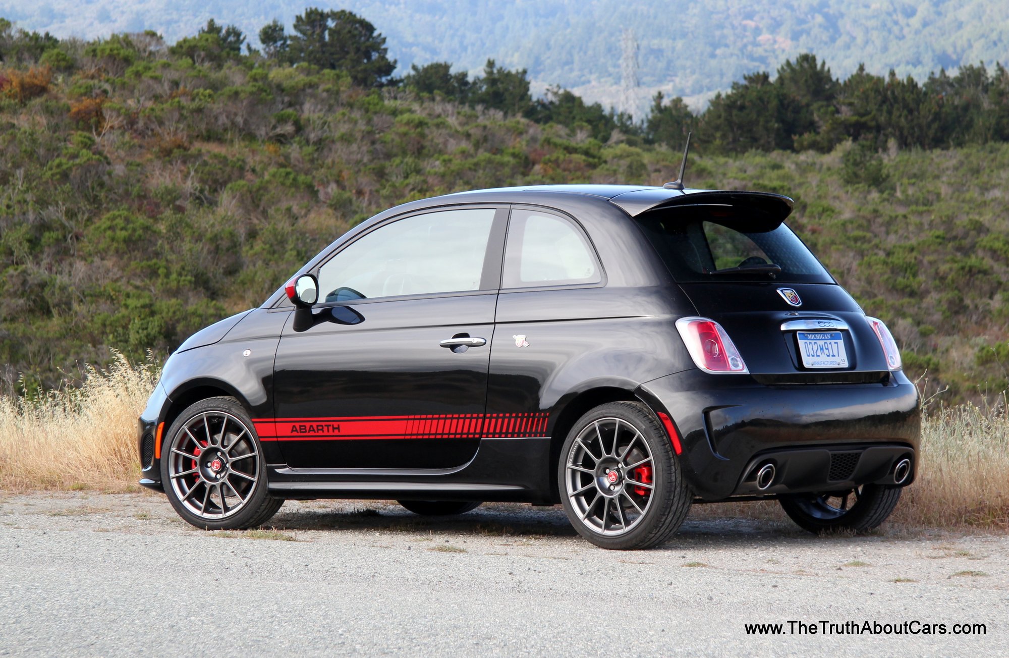 HD Quality Wallpaper | Collection: Vehicles, 2000x1304 Fiat Abarth