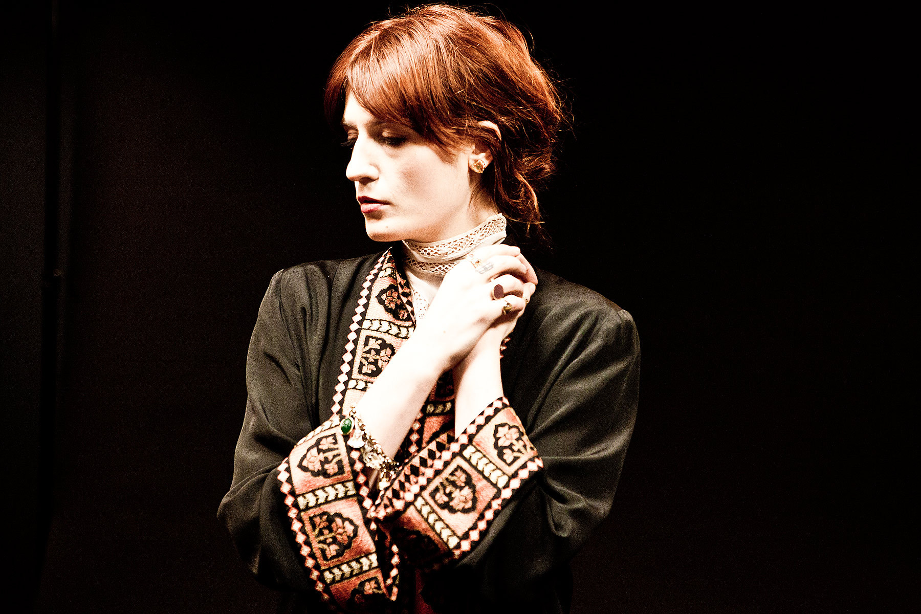 High Resolution Wallpaper | Florence And The Machine 1800x1200 px