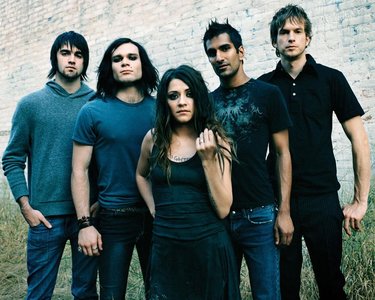 375x300 > Flyleaf Wallpapers