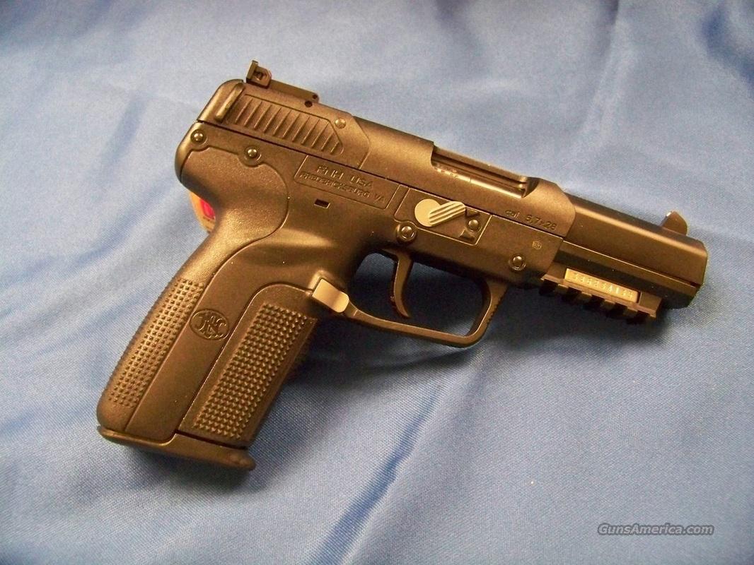 Amazing FN Herstal Pistol Pictures & Backgrounds