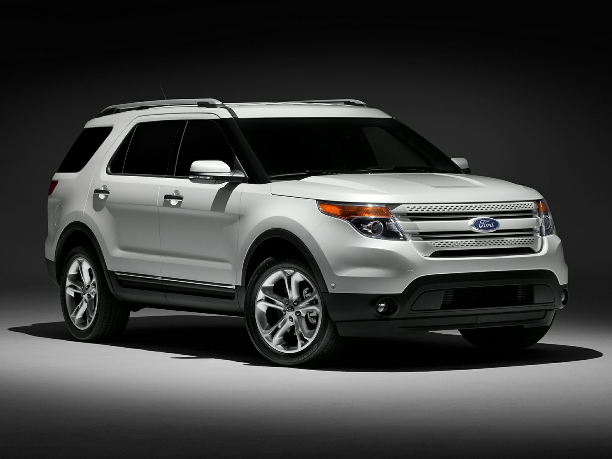 2100x1575 > Ford Explorer Wallpapers