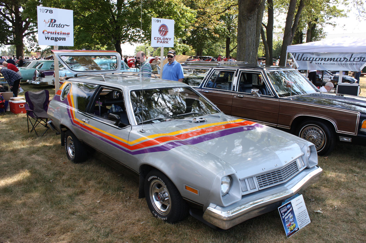 HQ Ford Pinto Wagon Wallpapers | File 347.52Kb