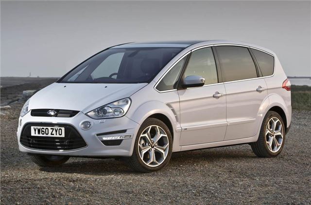 Images of Ford S-Max | 640x422
