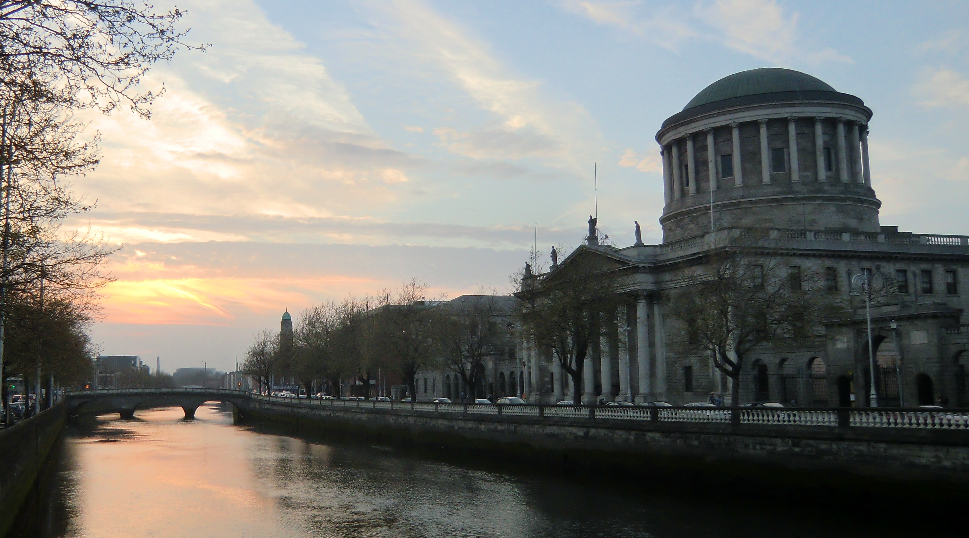 Four Courts #18