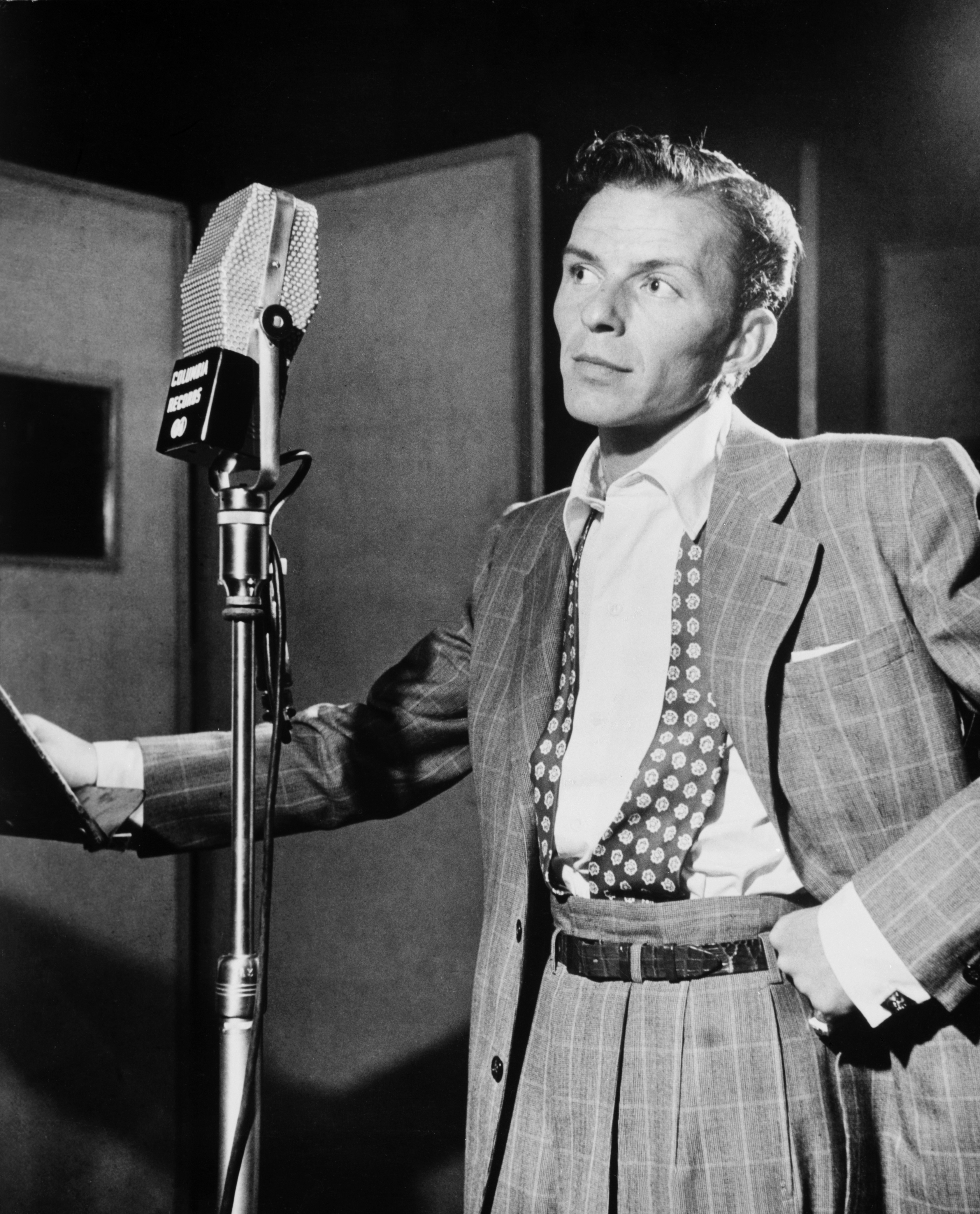 Amazing Frank Sinatra Pictures & Backgrounds