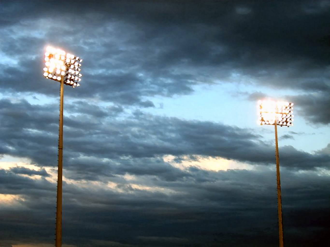 Friday Night Lights Backgrounds, Compatible - PC, Mobile, Gadgets| 1366x1025 px
